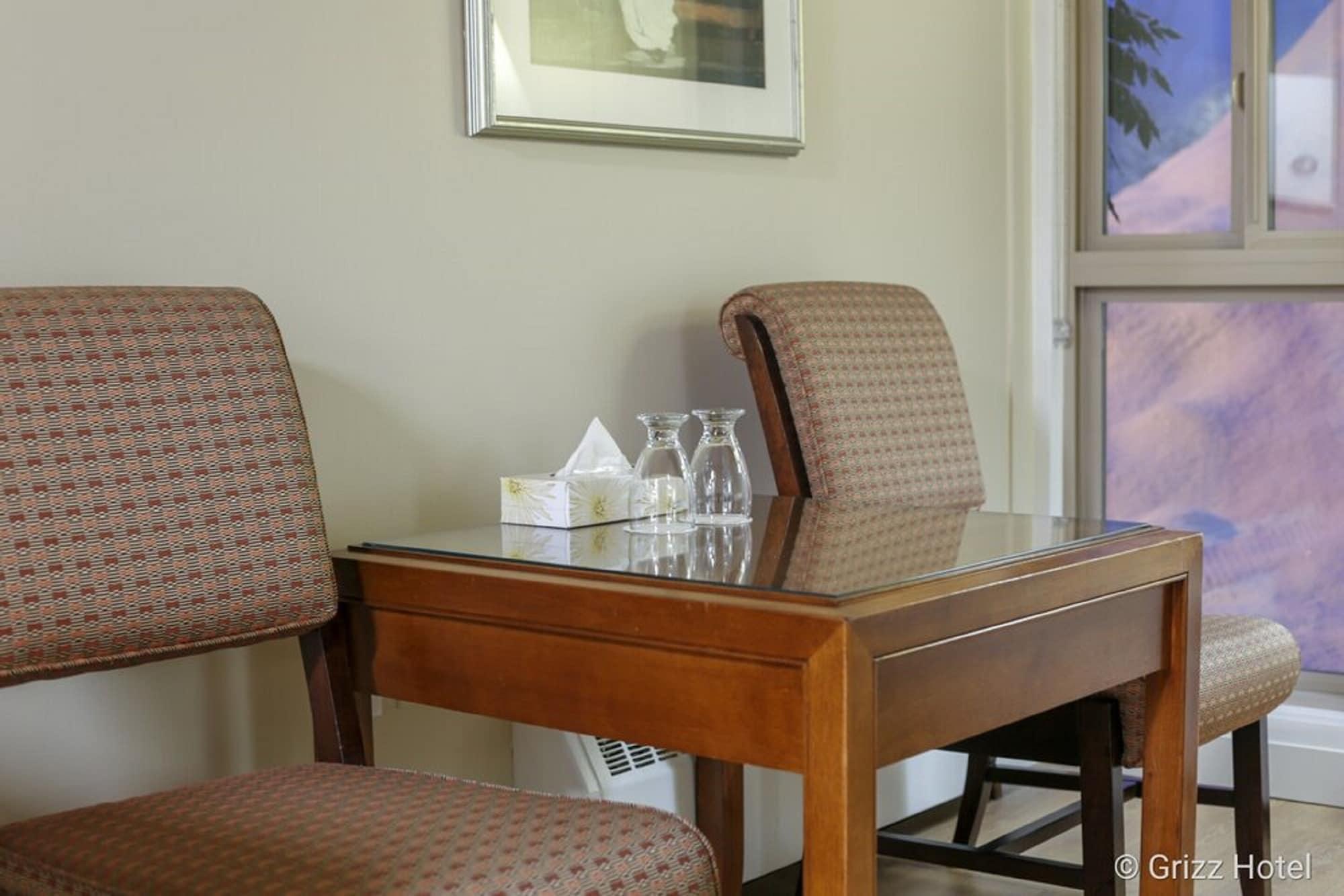Grizz Hotel Revelstoke Eksteriør billede