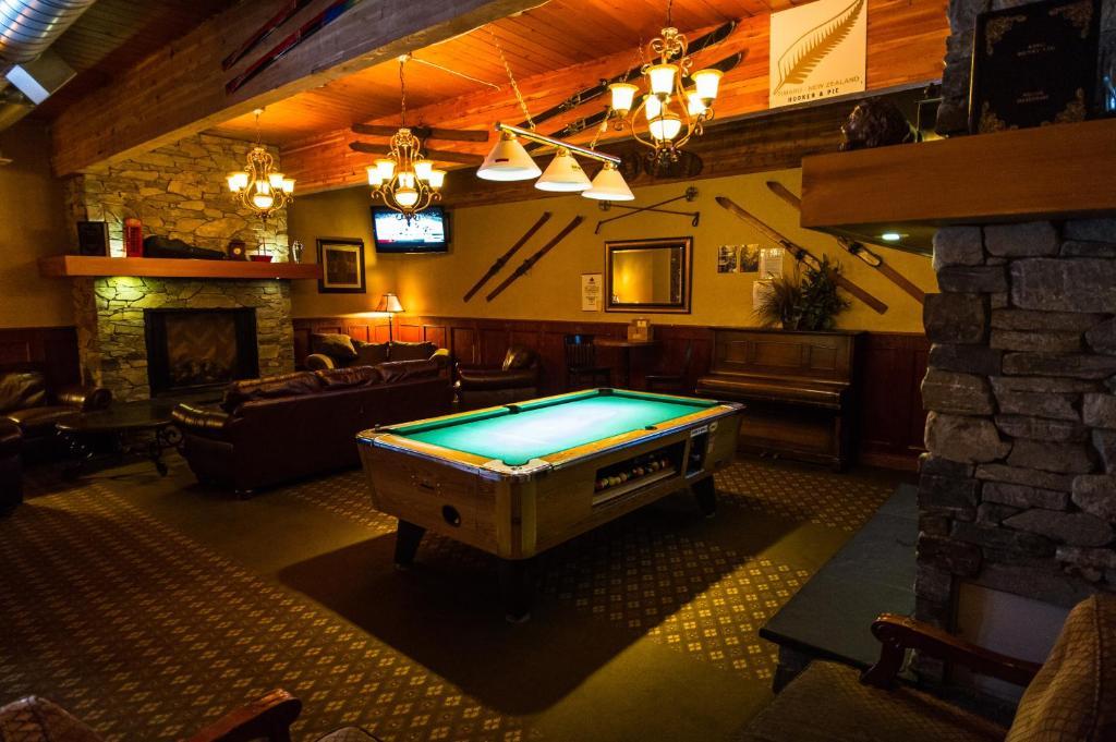 Grizz Hotel Revelstoke Værelse billede