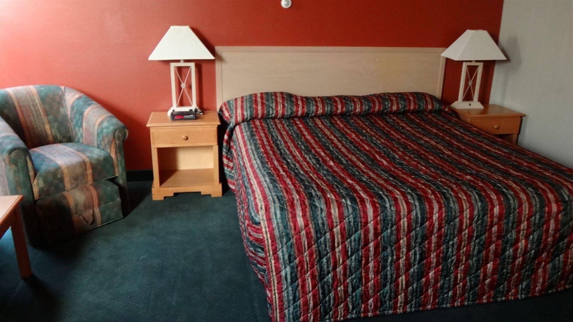 Grizz Hotel Revelstoke Eksteriør billede