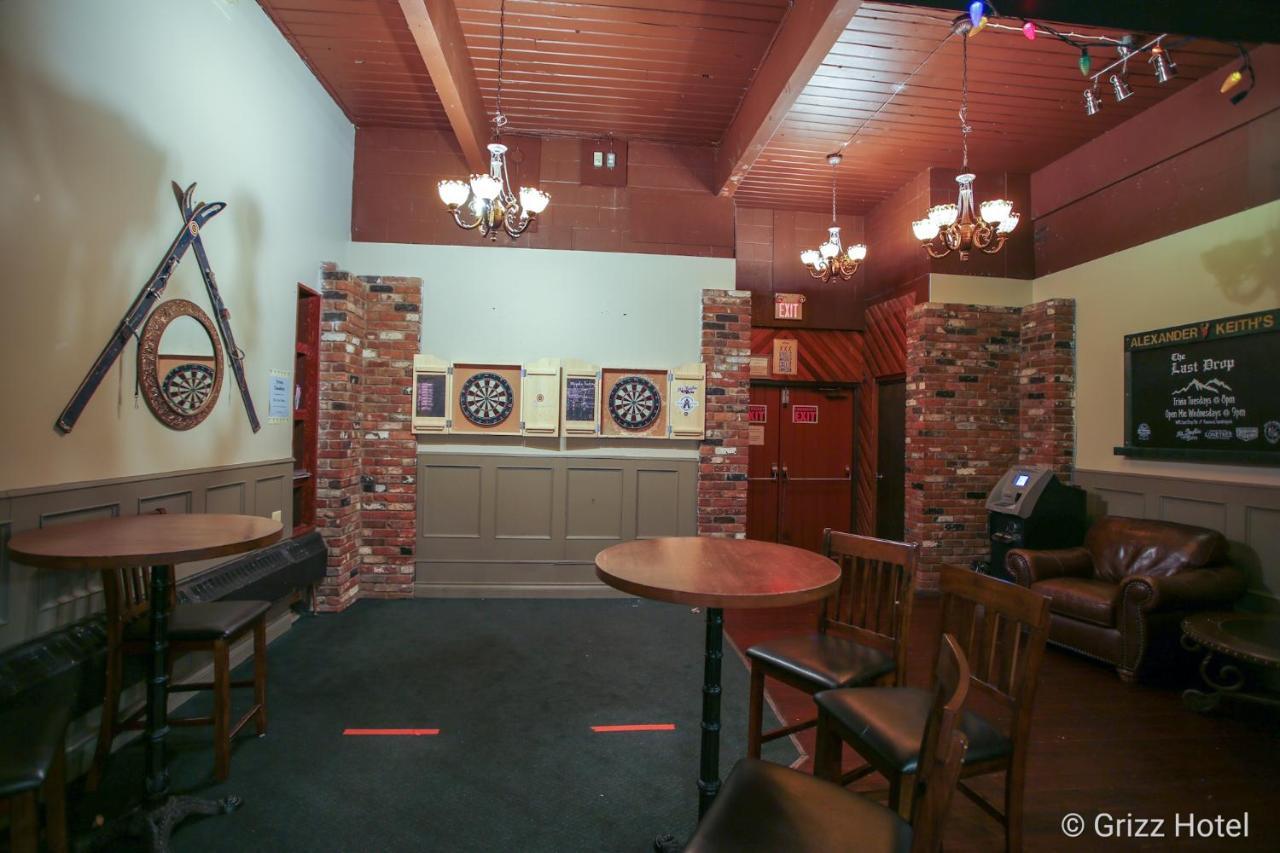 Grizz Hotel Revelstoke Eksteriør billede